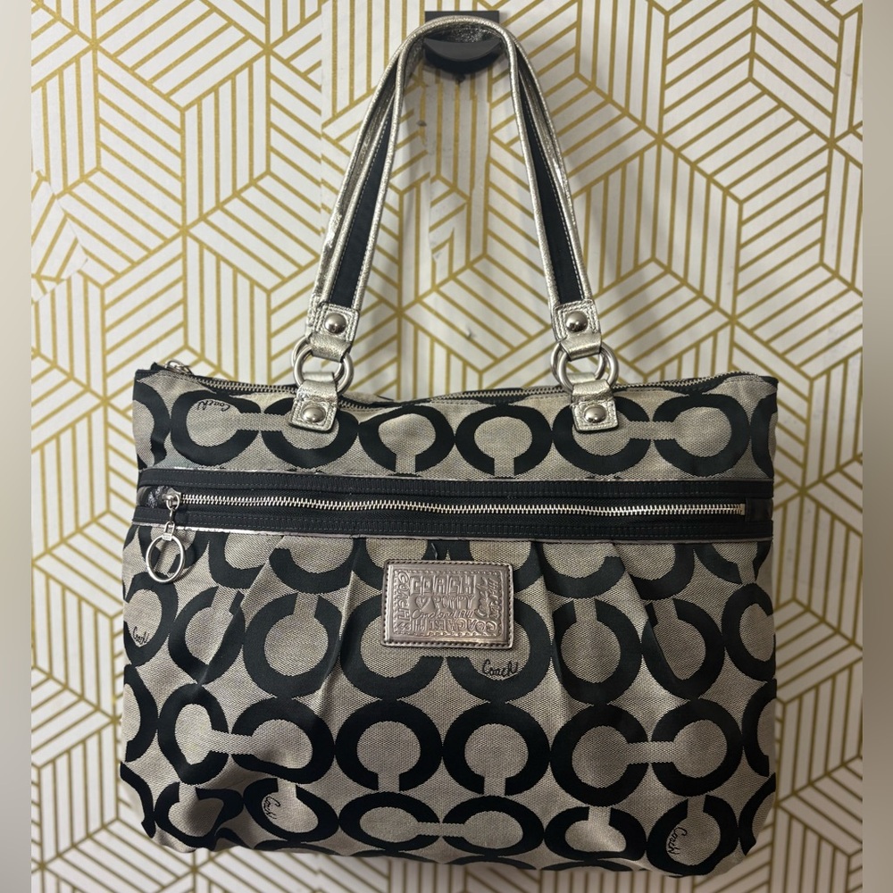 Coach Poppy Shoulder Tote
